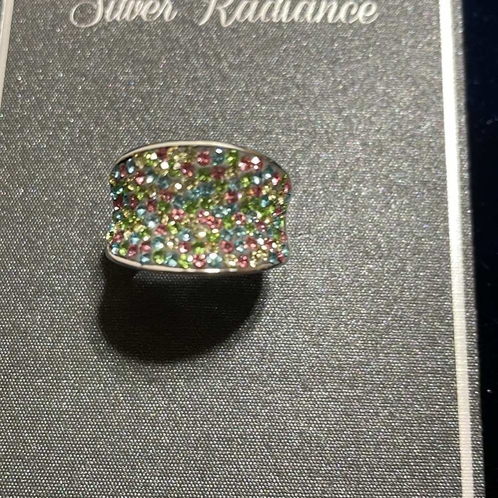 Genuine Crystal Ring size 8 by Silver Radiance Genuine Crystal Ring 🆕RARE Ring